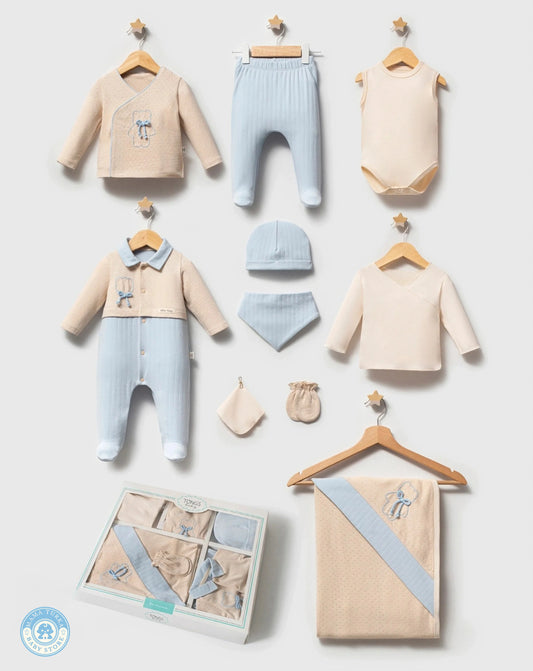 Newborn baby gift set with 10 cotton essentials in soft blue by Mama Turka