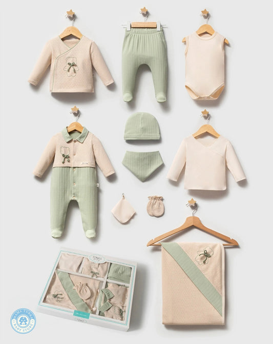 Newborn baby gift set with 10 cotton essentials in soft green by Mama Turka